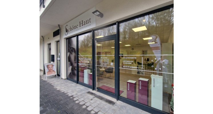 Schöne Haut Fachinstitut für Medizinische Kosmetik Picture 3