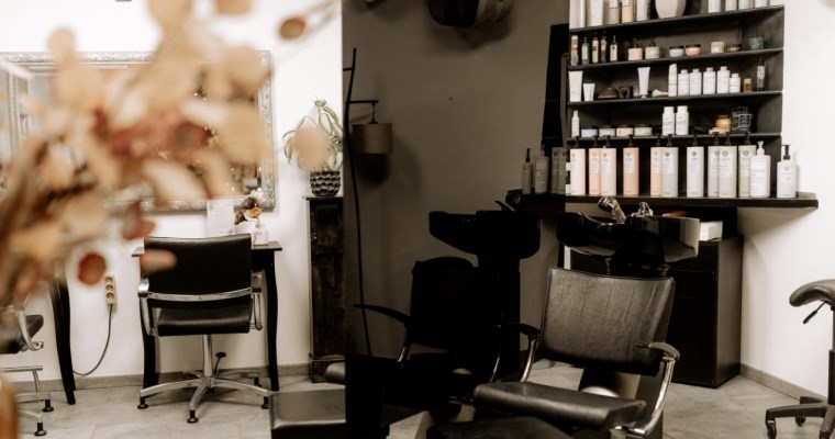 Haare und Schönheit - Friseur Jennifer Wirth Bild 1