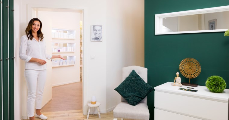 Schönheit PUR KOSMETIKINSTITUT Nicole Schmidinger Bild 1