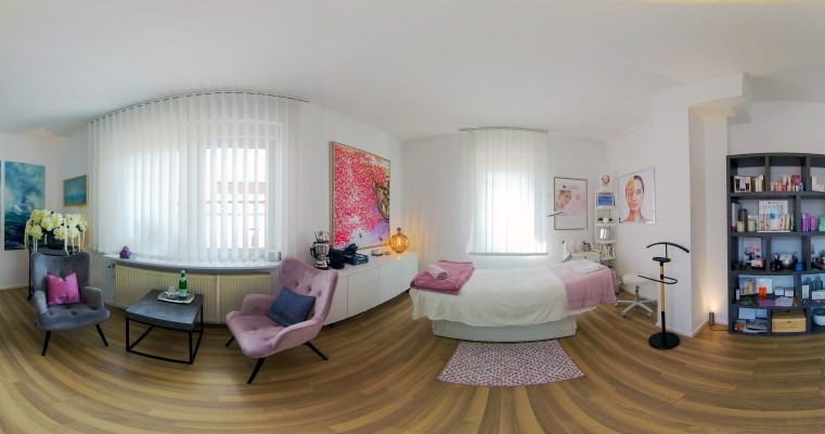 Maria fasziniert - DAS Kosmetikinstitut in Idstein Bild 1
