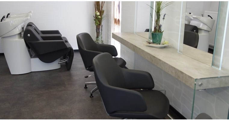Friseursalon HAARSCHARF Bild 1