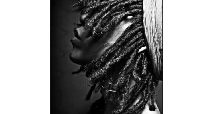Unique by Dominique Image 3