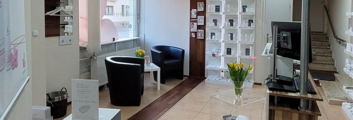 Ihr Kosmetikstudio in Wuppertal mit Schwerpunkt Hautbildverbesserung, Produkt-und Hautanalyse sowie Micro Needling und professionelle Fußpflege