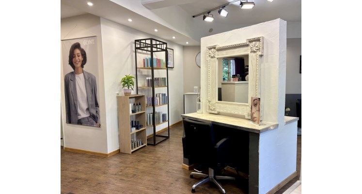 Hair Lounge by Piergiorgio Image 2
