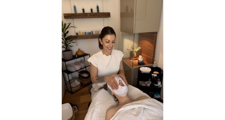Wellness für Haut & Seele - Naturkosmetik Lounge Bild 2