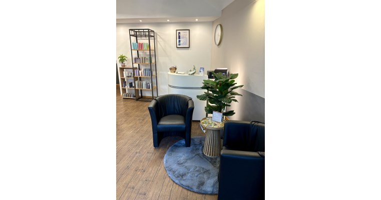 Hair Lounge by Piergiorgio Image 1