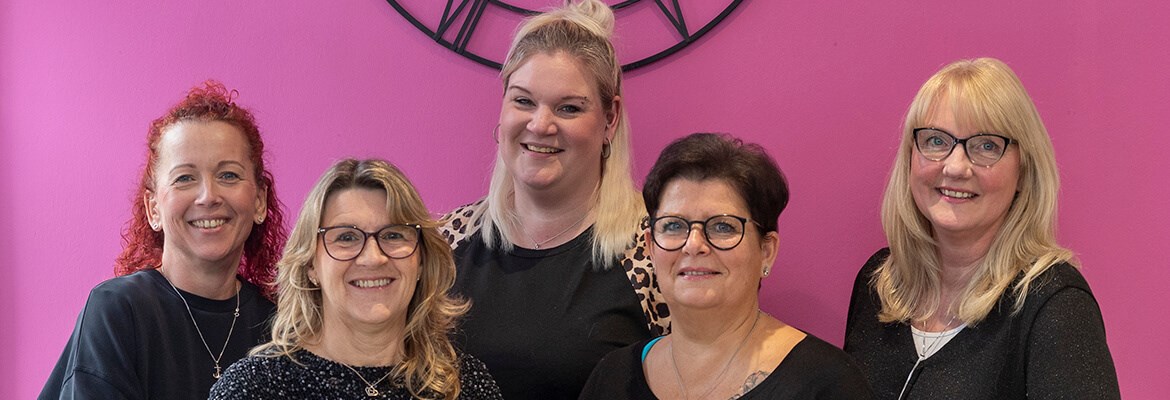 Friseursalon rundum brillant