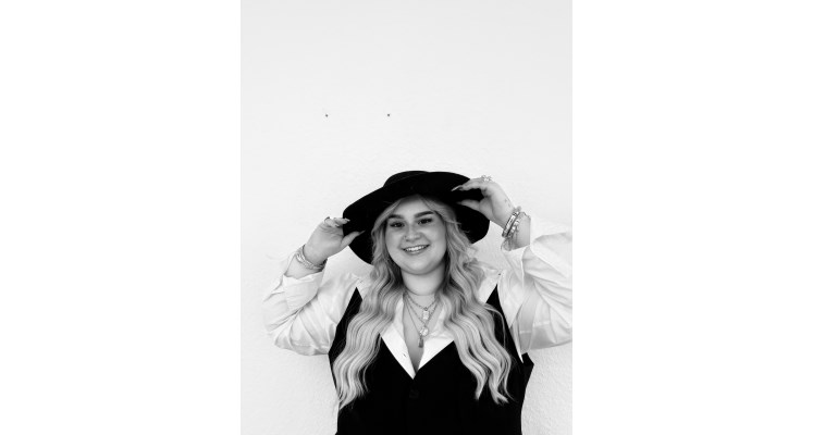 Denise Tietgen Hairdesign Image 3