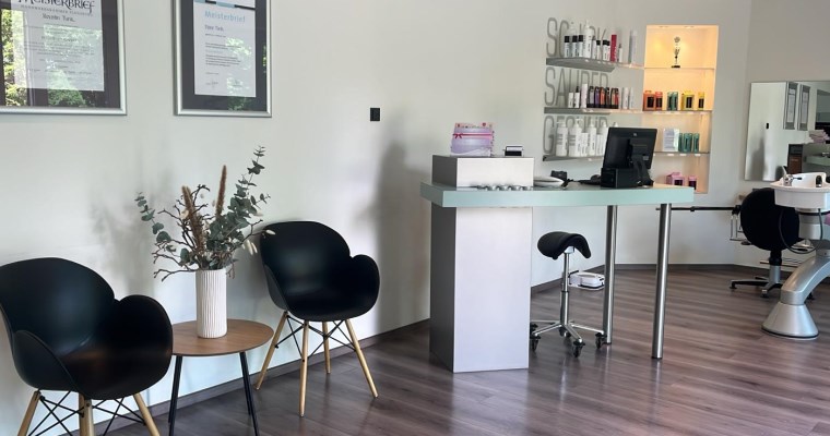 Salon Top Style Picture 1
