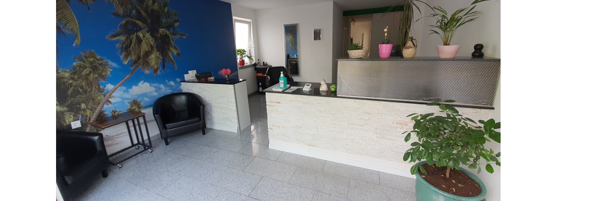 Beauty Lounge Bonn. Haarentfernung, Waxing, Sugaring, Maniküre, Pediküre, Wimpernverlängerung, Wimperwelle, Gesichtsbehandlungen, Microneedling, 