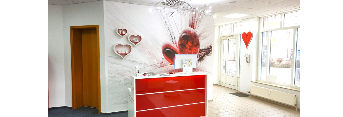 Kosmetik & Nageldesign